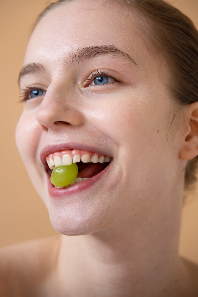 8 Best Vitamins and Minerals for Strong Teeth and Healthy Gums - img 1 - Blog VIP Dental Care