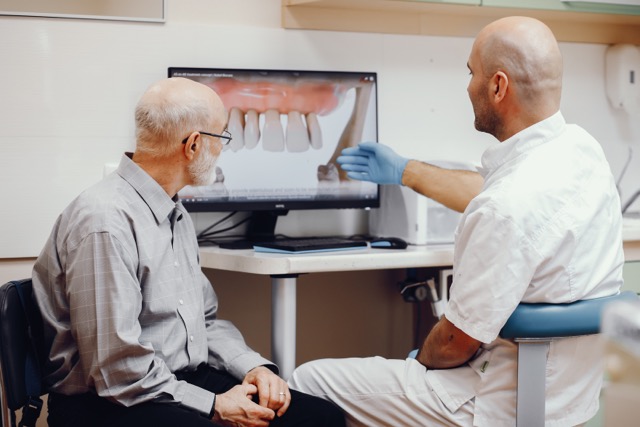 Dental Implants for Seniors: Benefits, Risks, and Care - img 2 - Blog VIP Dental Care