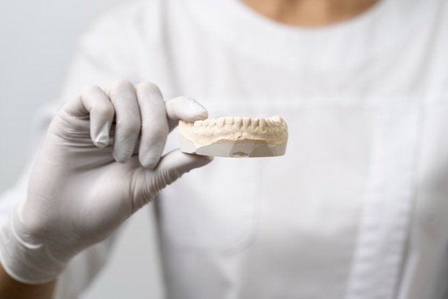 Why Does My Jaw Pop When I Chew? Causes and Treatment - img 2 - Blog VIP Dental Care